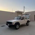 جيب شروكي موديل 2000