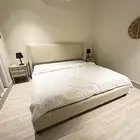 سرير و كومدينة و ادراج من بوتري بارن