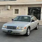 للبيع فورد فكتوريا 2011