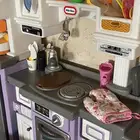 مطبخ للاطفال نظيف مع ملحقات كثيره