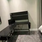 طاولة قيمينق غير مستخدمه   مع شاشه مستخدمة