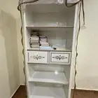 مكتبه