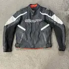 ملابس الحماية والسلامه للدراجة النارية