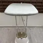 مكواة بخار للملابس .