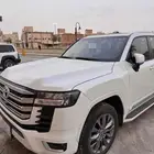 لاند كروزر 2024 رقم 2 ماشي 16الف مالك اول وكالة