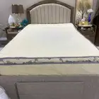 سرير جديد عرض متر و ستين سبب البيت ماخذ مساحه في الغرفه