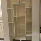 مكتبه