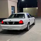 فورد كراون فكتوريا 2003