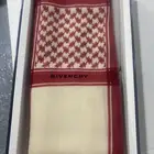 شال جيفنشي احمر بيج