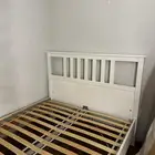 سرير للبيع