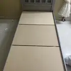 كرسي نوم العدد 3 و اثنين طاولة صغيرة درج و طاوله كبيره