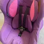 مقعد سيارة من ماركة جونيورز