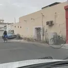 بيت شعبي للبيع شارع تجاري