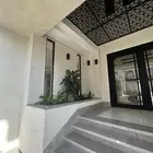 شقة تمليك للبيع (5 غرف) (دور خاص) في بطحاء قريش
