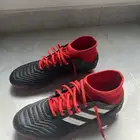 جزمة كورة اديداس