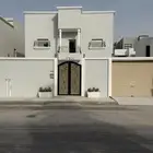 للبيع فيلا في حي الشاطي الشرقي