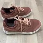 شوز اديداس نسائي
