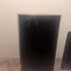 شاشة LG الشاشه سليمه مافيها اي كسور بس ماتشتغل للبيع