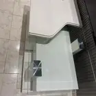 طاولة قهوة لون ابيض خشب وزجاج