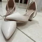 كعب نسائي غير مستعمل ولا مره مقاس 41