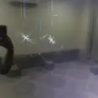 شاشتين مكسوره
