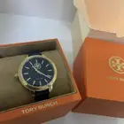 ساعة Tory Burch