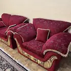 كنب يكفي ل 11 شخص