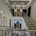 للبيع شقق تشطيب فاخر ومساحات وسيعة بالقرب من المطار