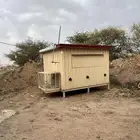 حاضنة للبيع باغراضها الموجوده بالصوره