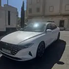 ازيرا 2022 فئة ميد اللون ابيض