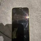 جوال ايفون 11 لون اصفر