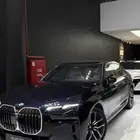 BMW 735 2025 داخل اوف وايت