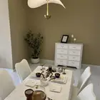 طاولة طعام للبيع .. الحد 900 ريال