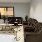 كنب 4 قطع   طاوله أساسيه مع 4 طاولات خدمة   فرشة   2 شجرة