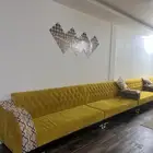 كنب للبيع سليم ولا يشتكي من شي بس فيه الزاويه مكسوره