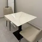 طاولة طعام
