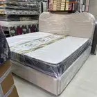 سرير فندقي مزدوج