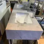 مغسله نضيفه مع المرايه