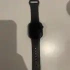 ساعه ابل الجيل العاشر بجميع ملحقاتها و البطاريه 100 100