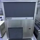 صانعة ثلج ايس ميكر