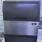 صانعة ثلج ايس ميكر