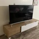 طاولة تلفزيون استخدام نظيف بس معاد احتاجها.
