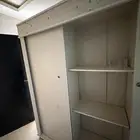 دولاب ملابس