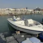قارب للبيع