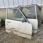 بيبان كرسيدا موديل 82 للجنب اليمين سليمه للبيع
