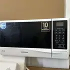 ميكرويف شبه جديد