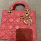 شنطه ماركه Dior لون وردي ذهبي مستعمله للبيع
