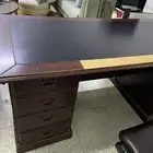 مكتب امريكي للبيع.يحتاج ترصيص