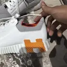 جزمه هرمز جديده لم تستخدم الملحقات ليست معها