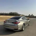 لكزس ES300 هايبرد 2019 فل كامل